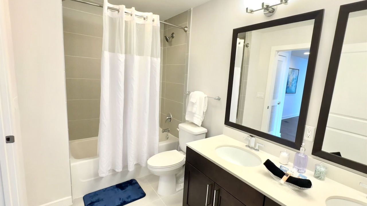 Photo of Bathroom in North Buckhead