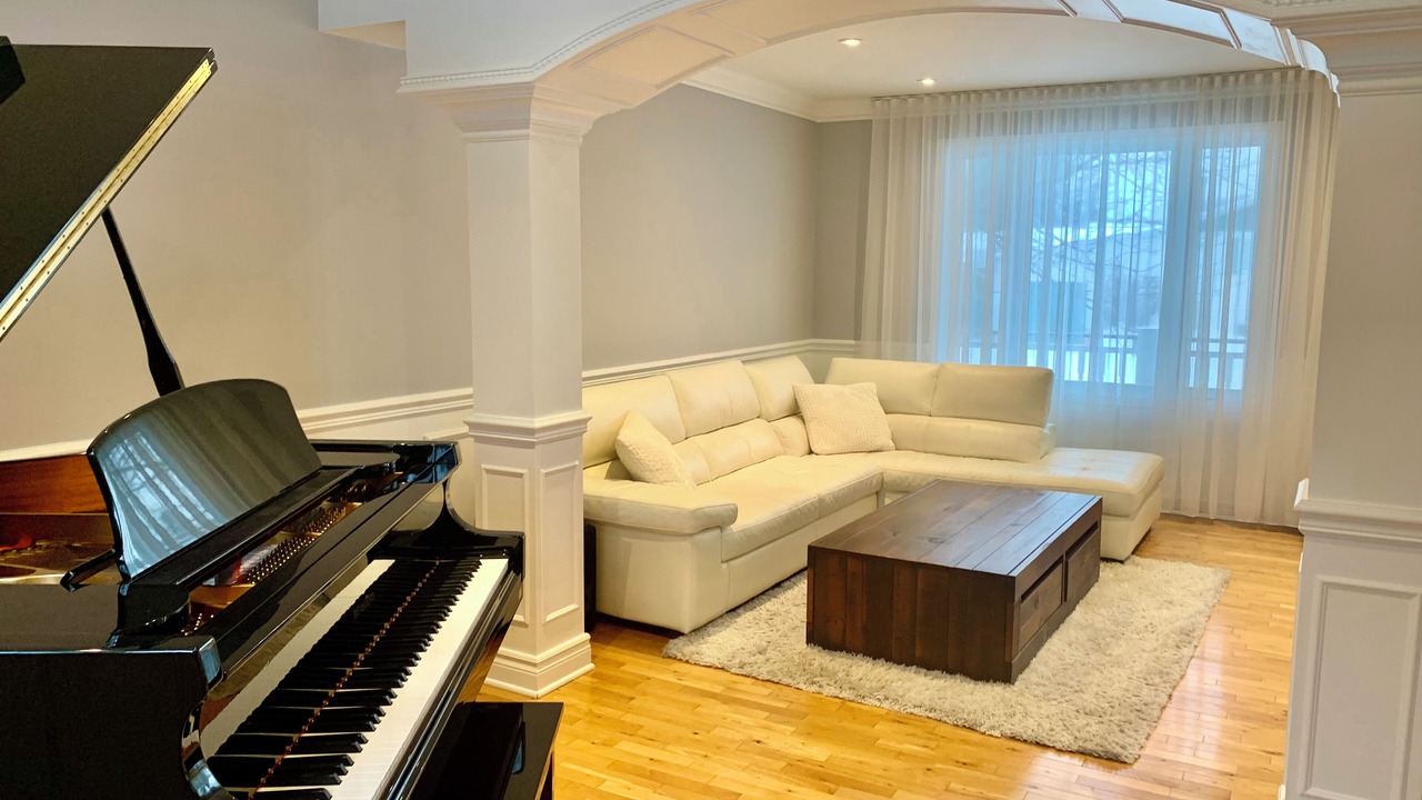 Photo of Livingroom in Les Moulins Regional County Municipality
