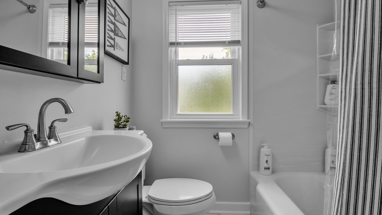 Photo of Bathroom in Eggertsville