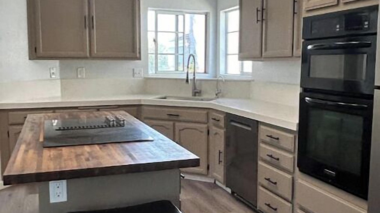 Photo of Kitchen in Discovery Bay