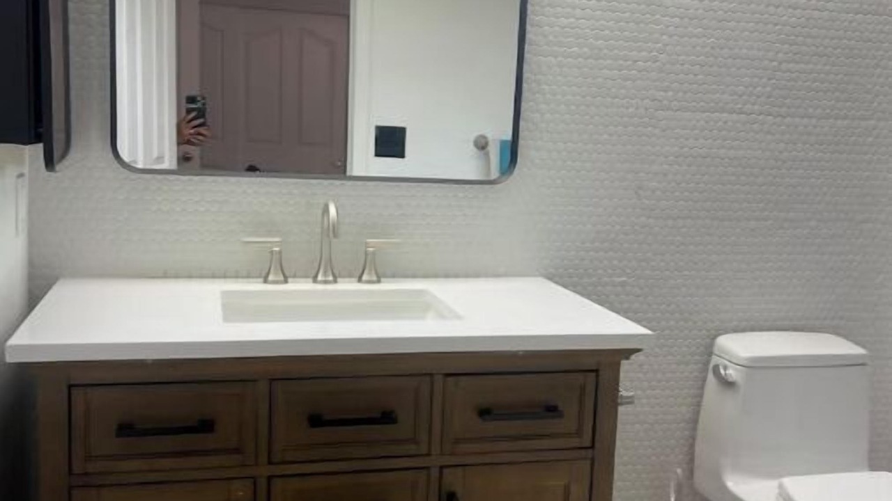 Photo of Bathroom in Discovery Bay