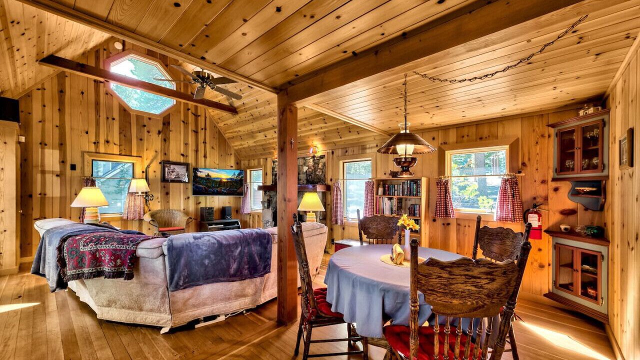 Photo of Livingroom in Cedar Flat