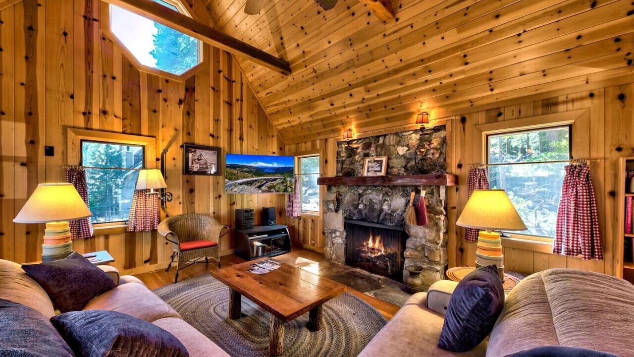 Photo of Livingroom in Cedar Flat
