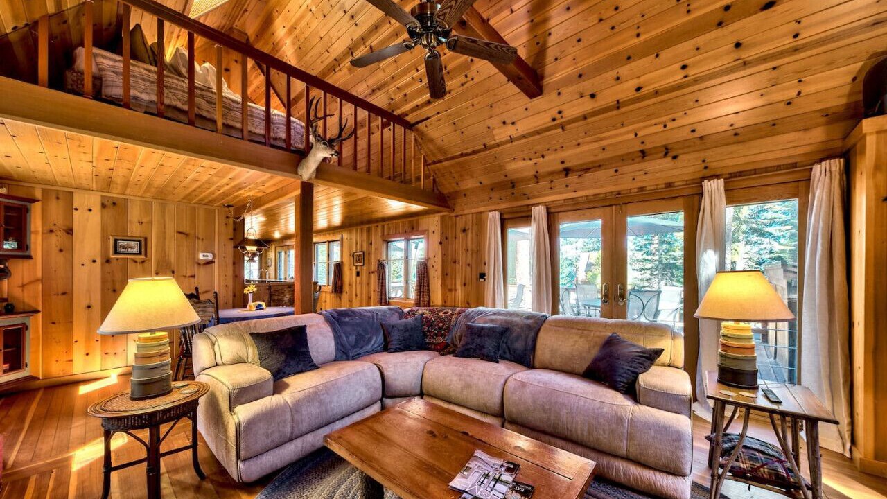 Photo of Livingroom in Cedar Flat