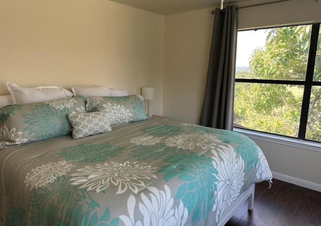 Photo of Bedroom in Point Venture