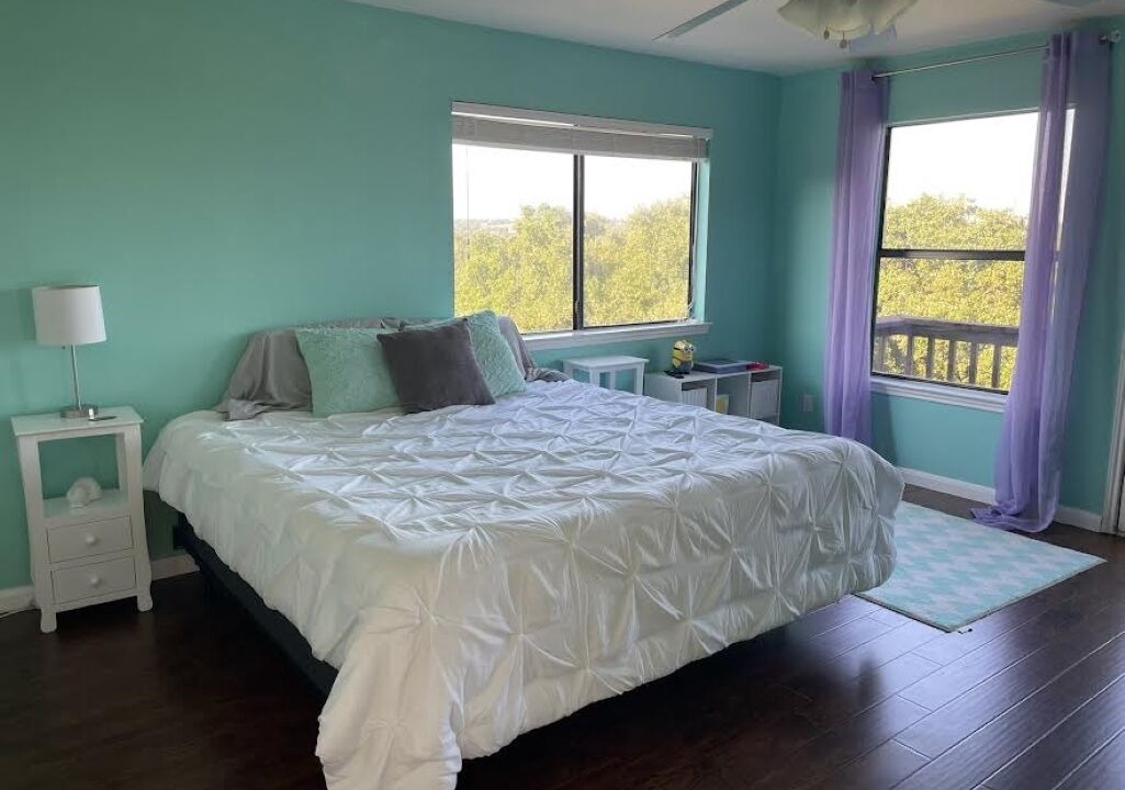 Photo of Bedroom in Point Venture