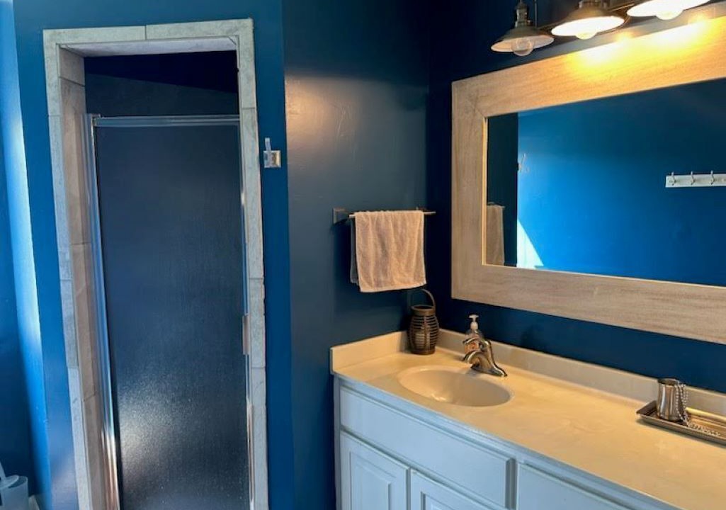 Photo of Bathroom in Point Venture