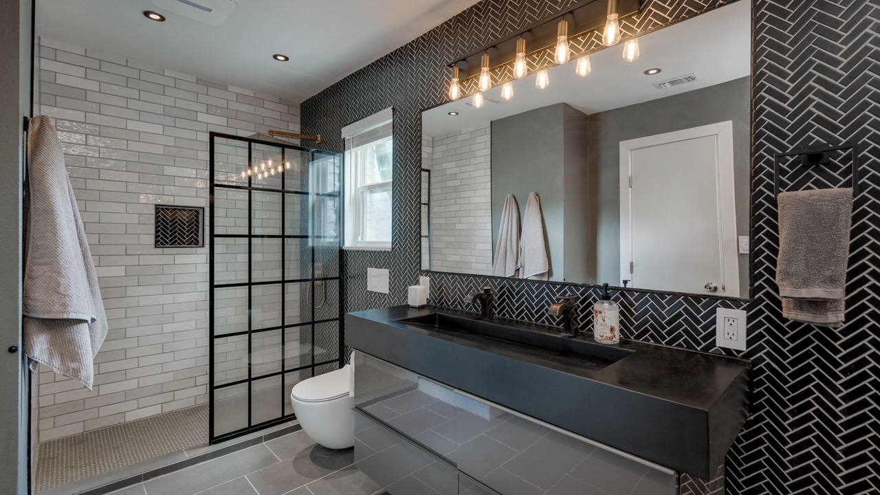 Photo of Bathroom in West Oak Hill