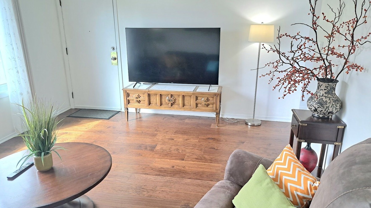Photo of Livingroom in Roselle