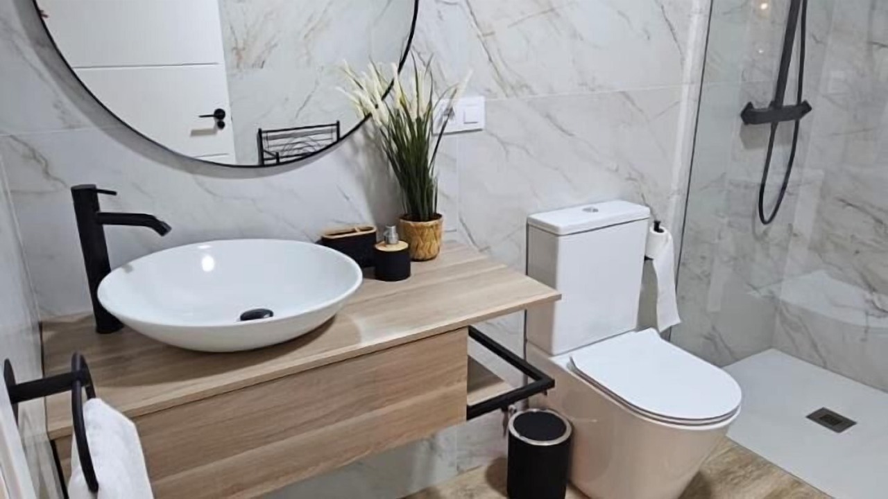 Photo of Bathroom in Jewish Quarter