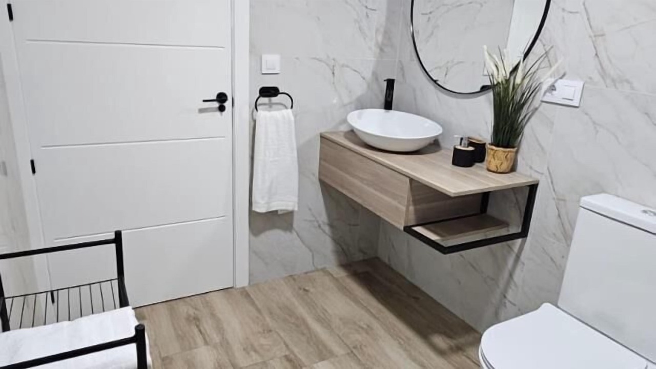 Photo of Bathroom in Jewish Quarter