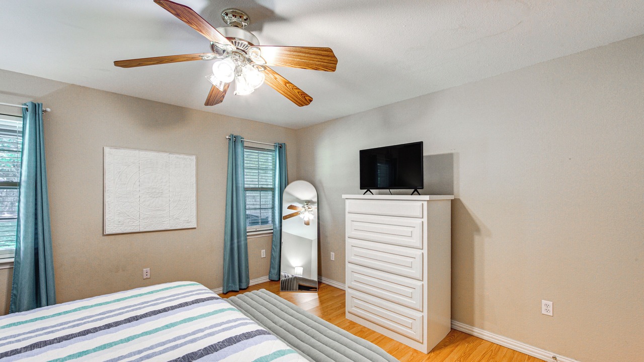 Photo of Bedroom in Log Cabin