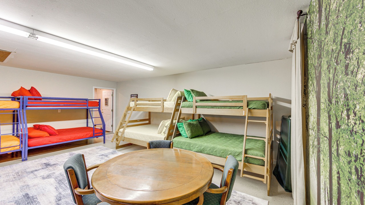 Photo of Bedroom in Log Cabin