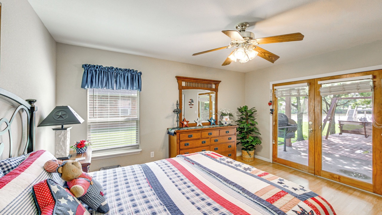Photo of Bedroom in Log Cabin