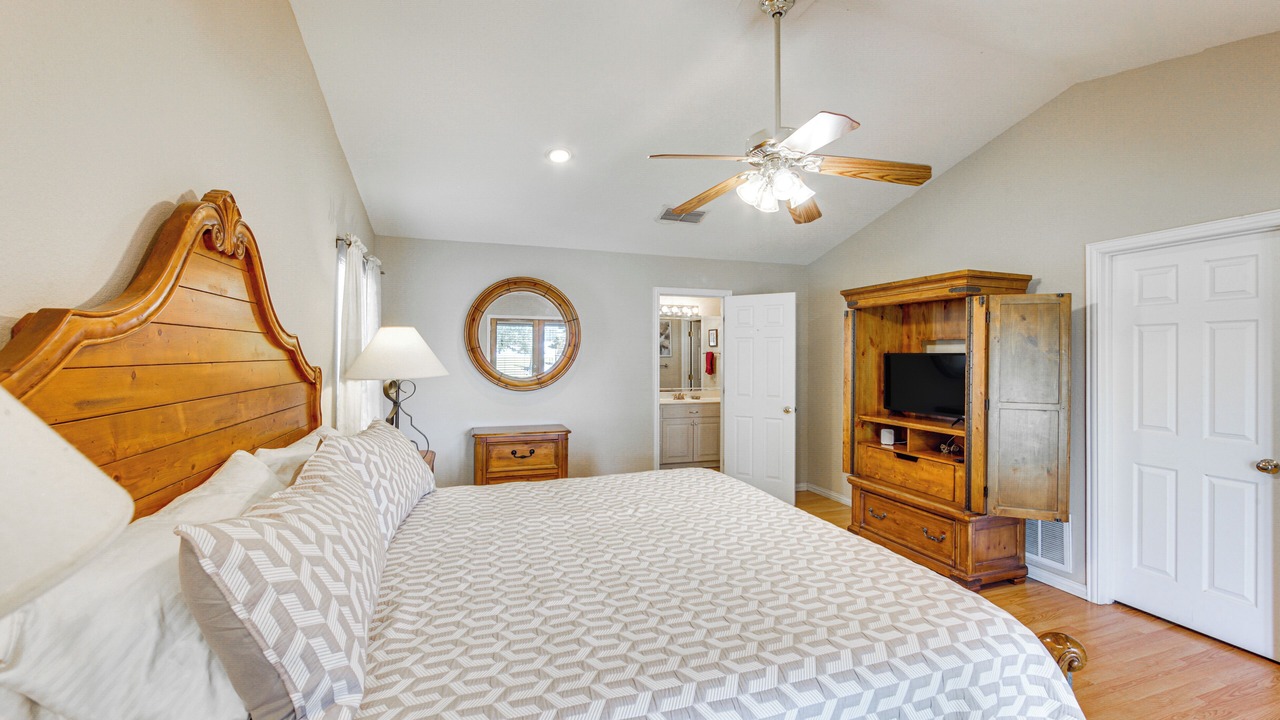 Photo of Bedroom in Log Cabin