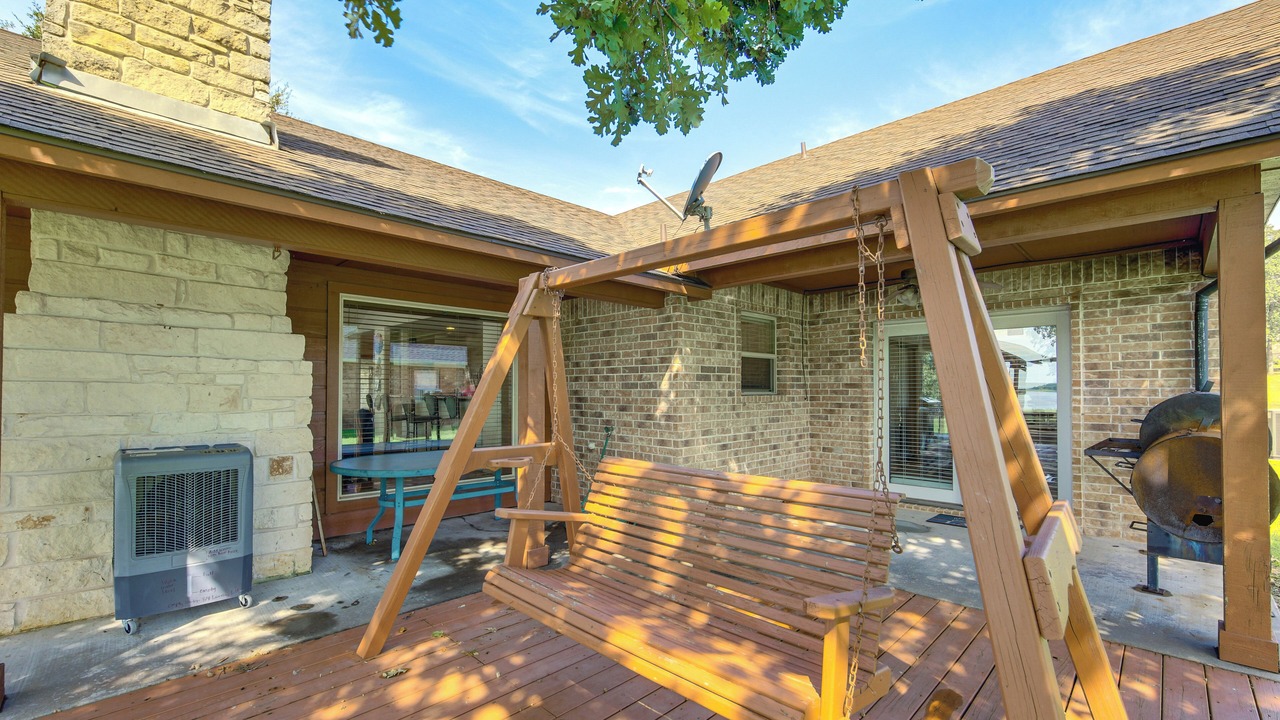 Photo of Patio Balcony in Log Cabin