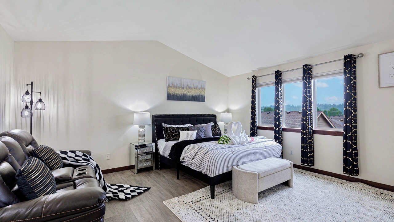 Photo of Bedroom in North Creek