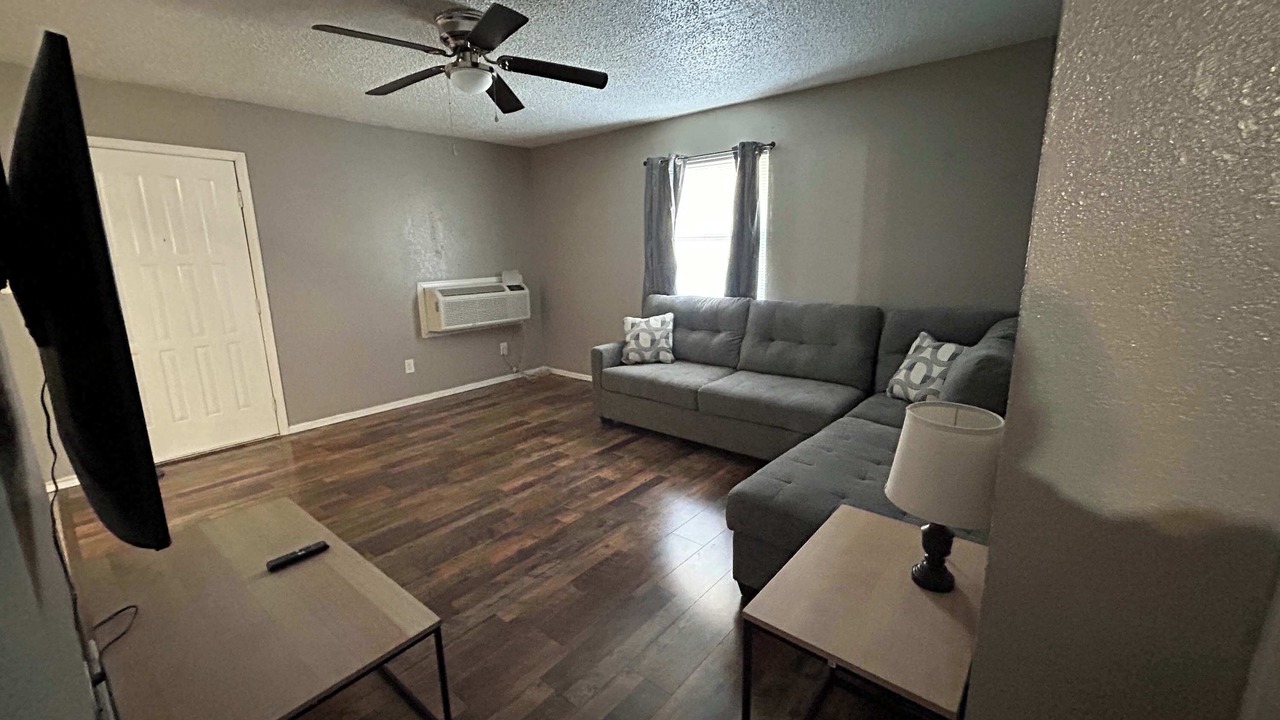Photo of Livingroom in Lawton
