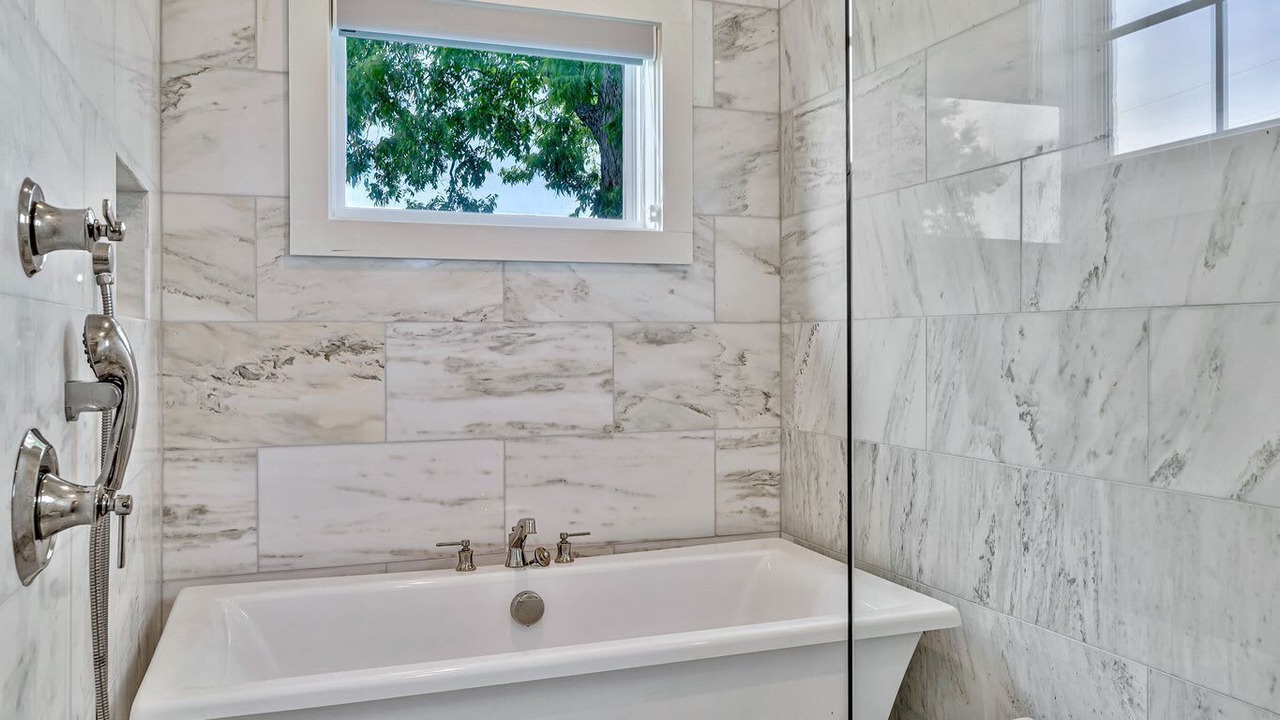 Photo of Bathroom in Kedron