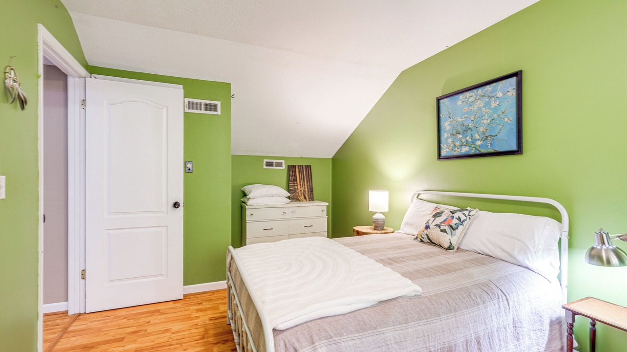 Photo of Bedroom in Blacksburg