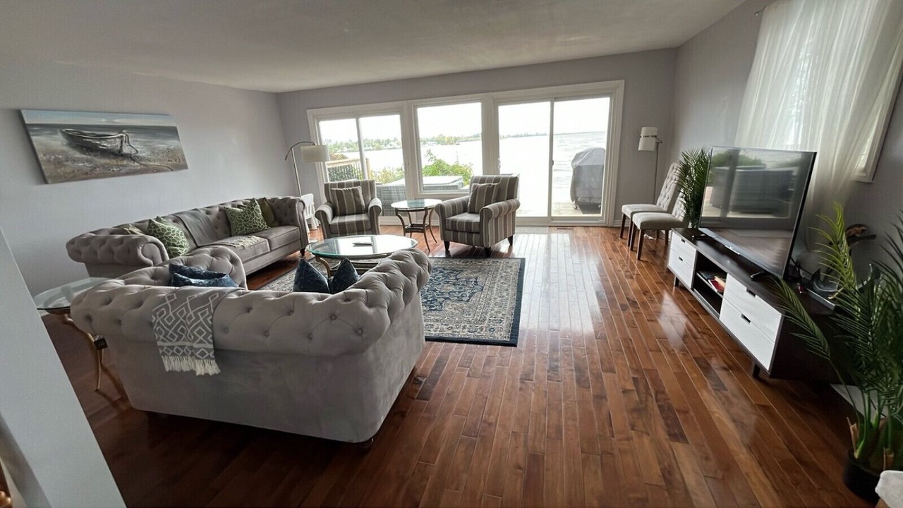 Photo of Livingroom in Port Weller