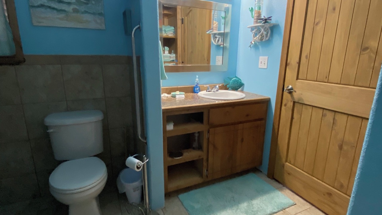 Photo of Bathroom in Clarita