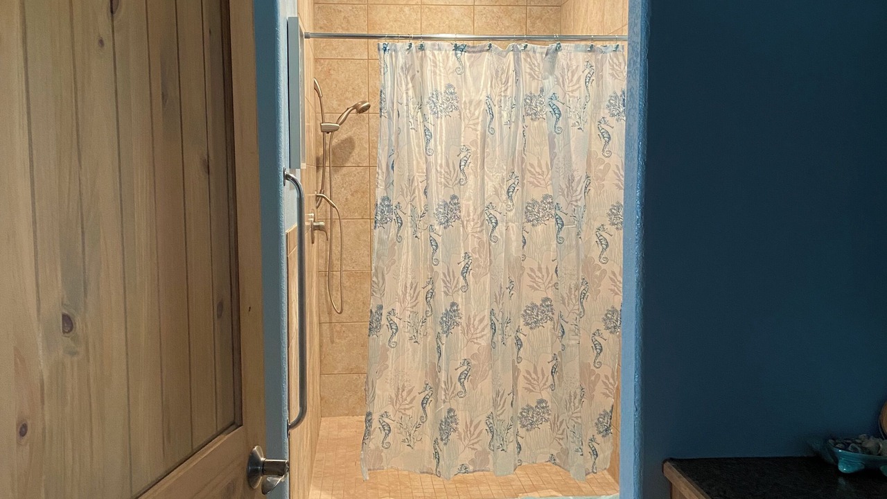 Photo of Bathroom in Clarita