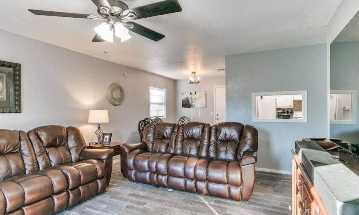 Photo of Livingroom in Yukon