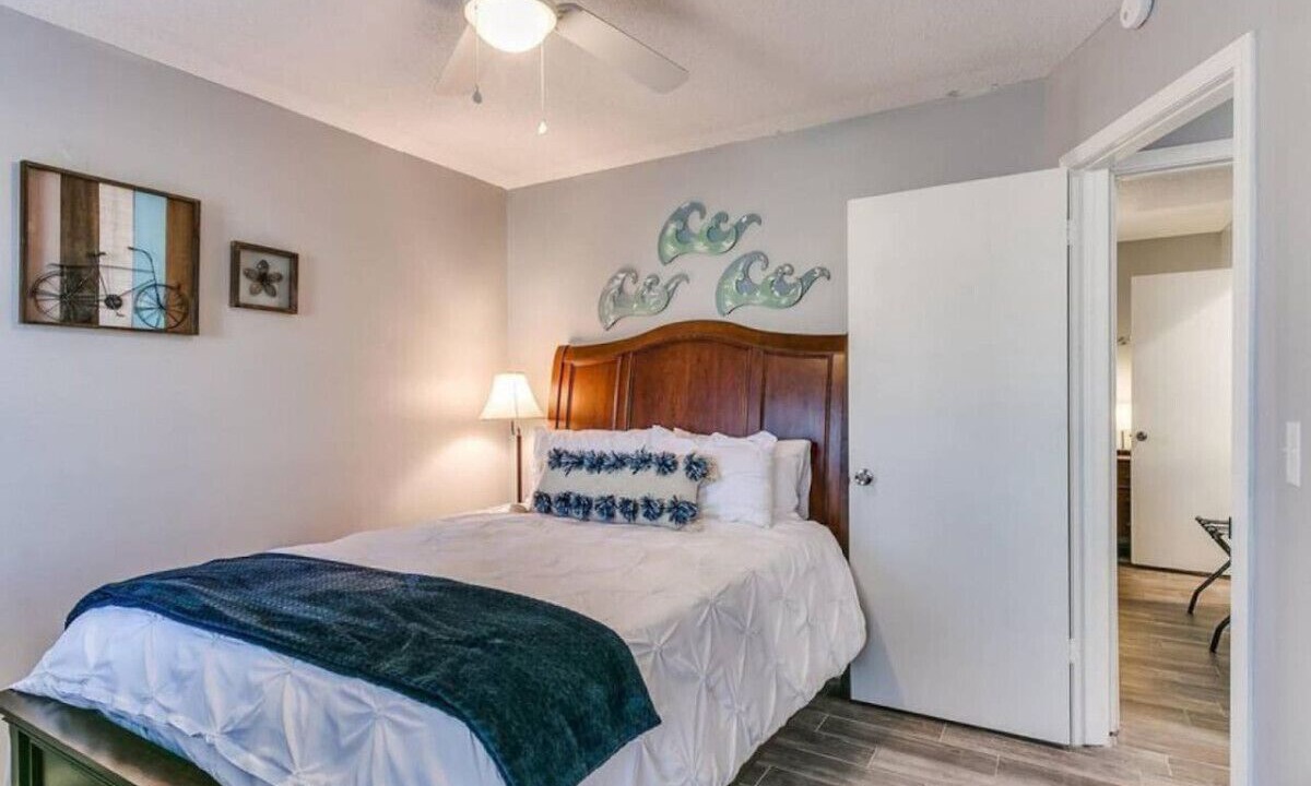 Photo of Bedroom in Yukon