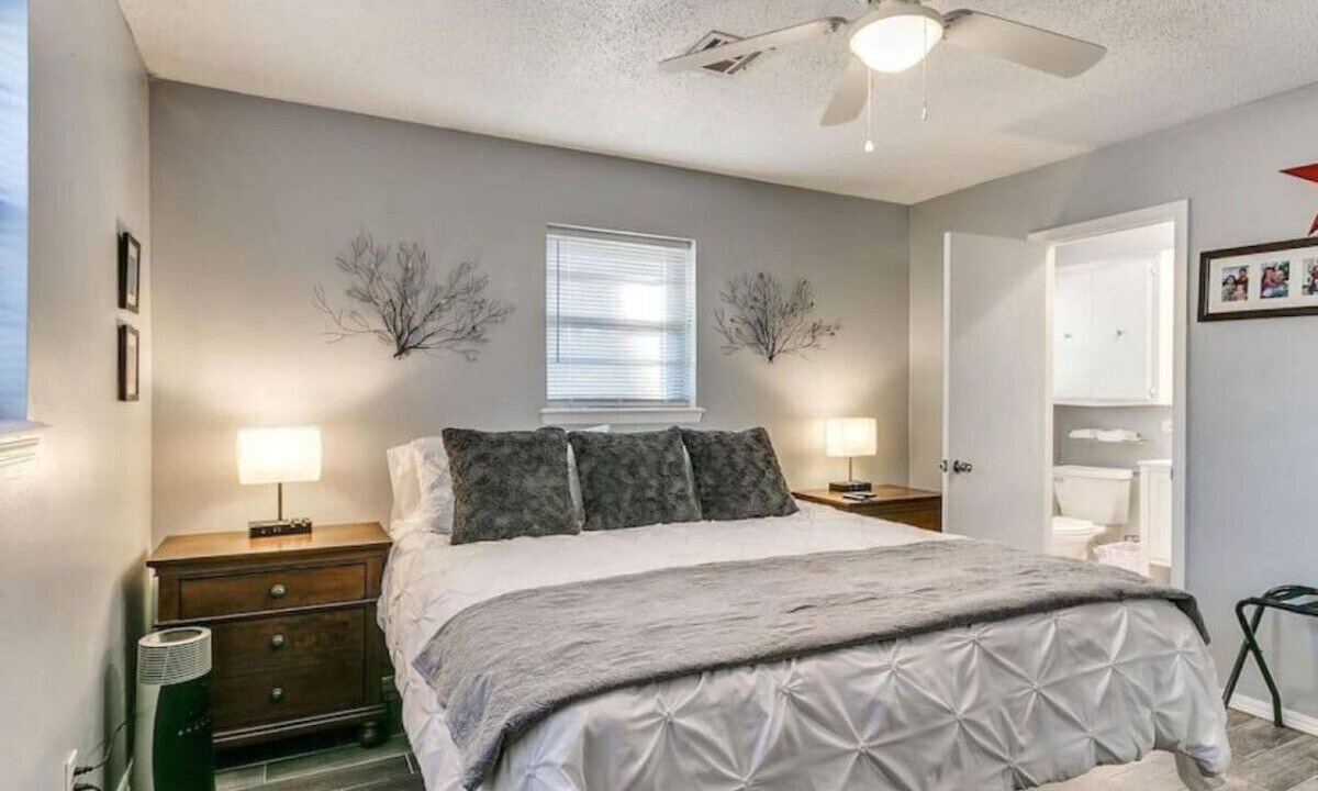 Photo of Bedroom in Yukon