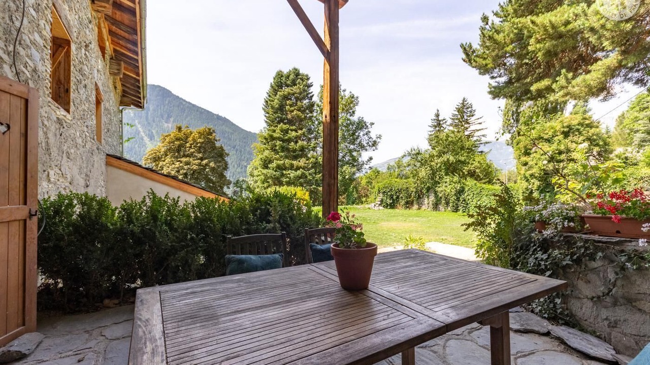 Photo of Outdoor in Seez