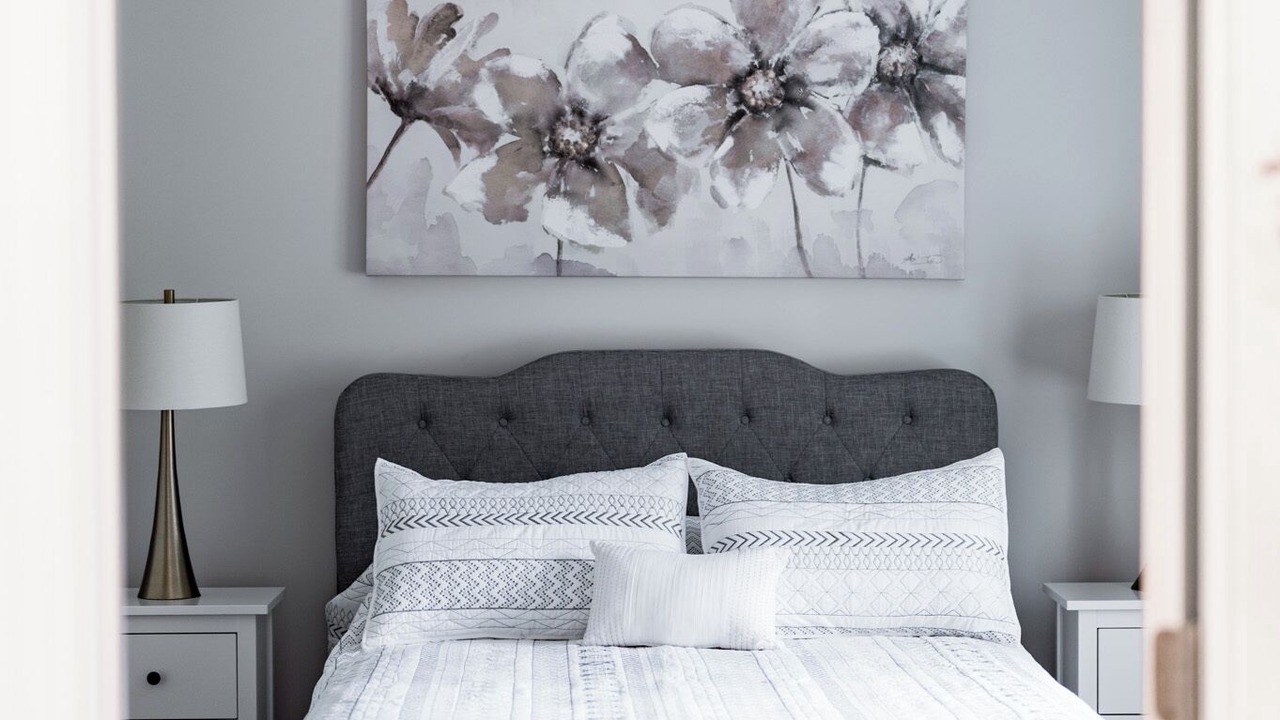 Photo of Bedroom in Forest