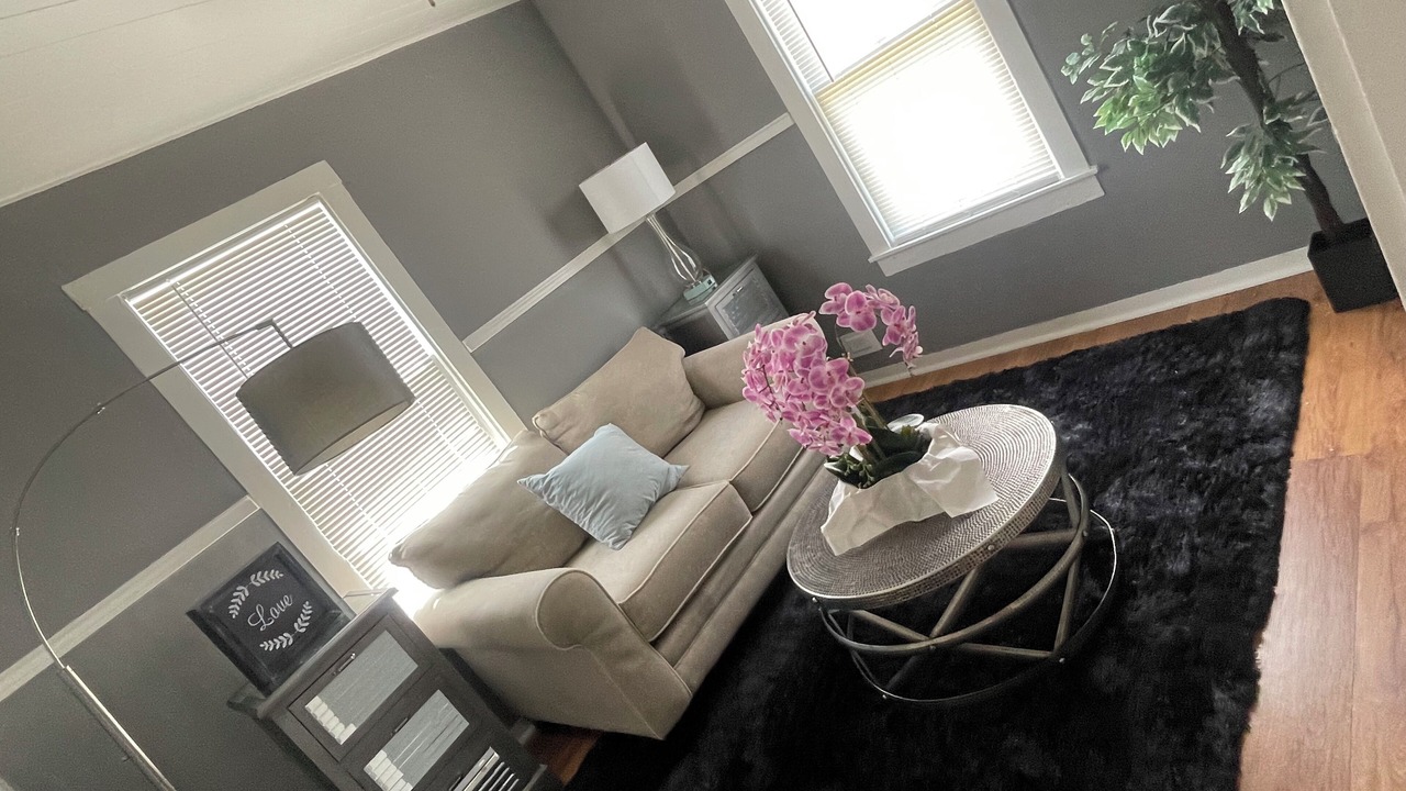 Photo of Livingroom in Midtown
