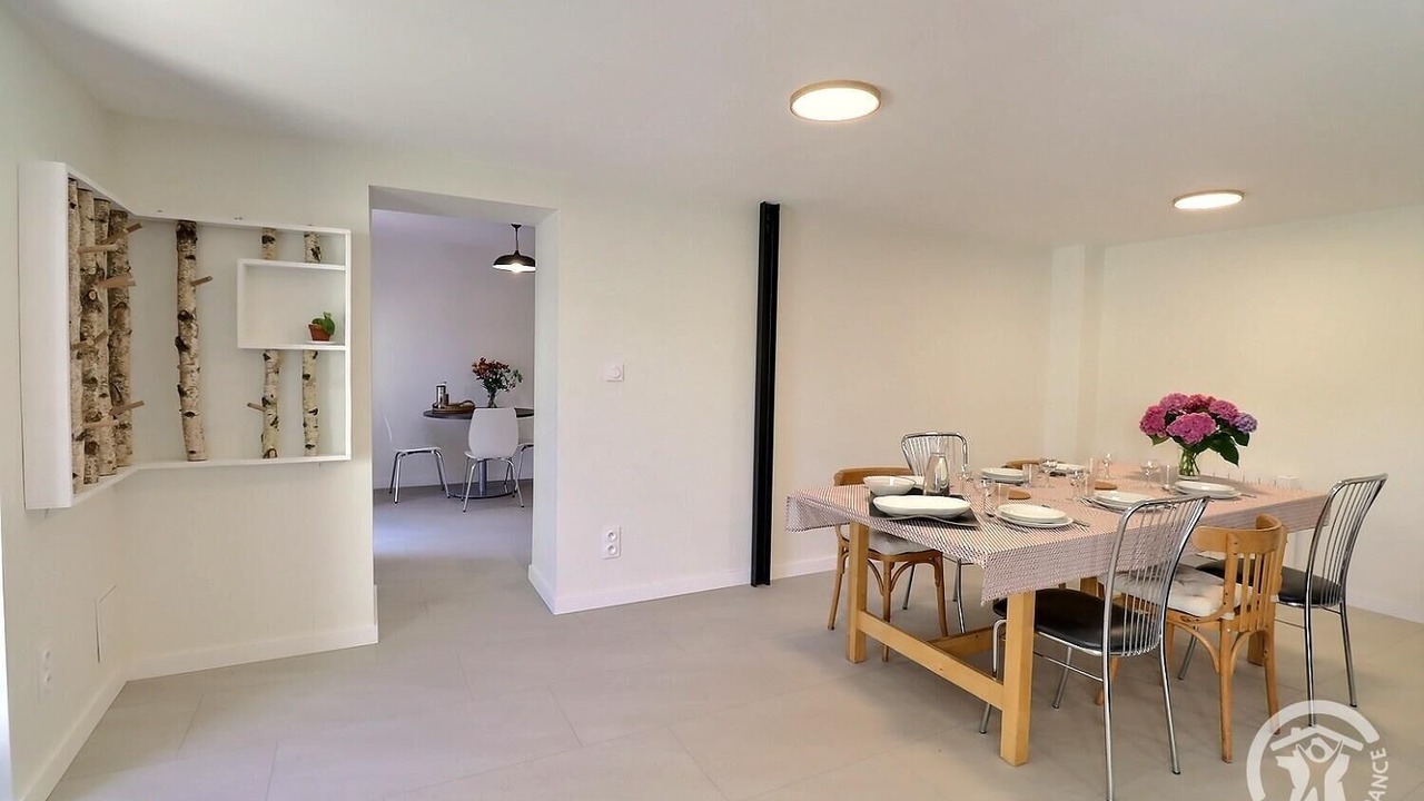 Photo of Others in Redon