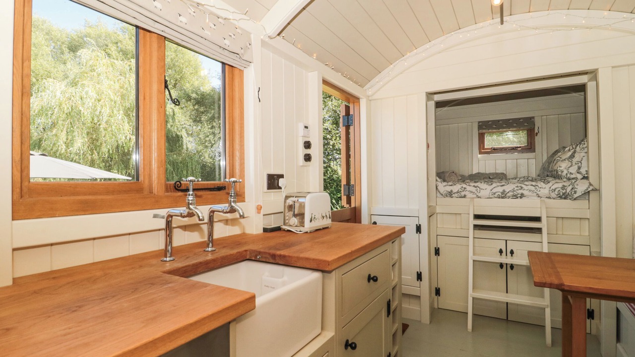 Photo of Kitchen in South Leigh