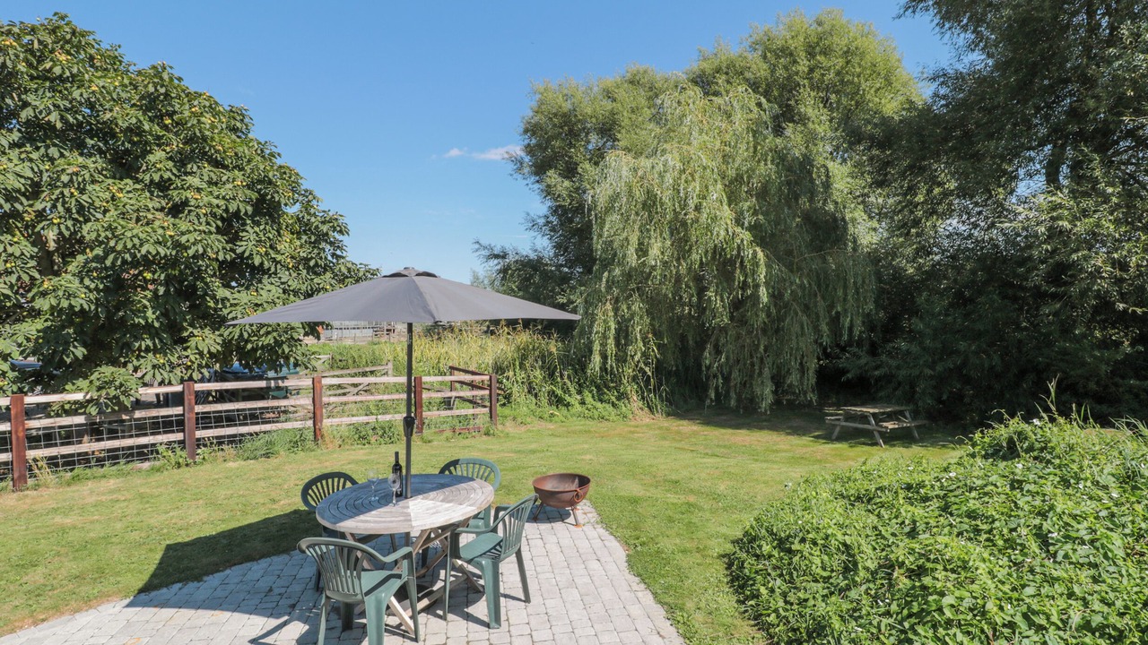 Photo of Outdoor in South Leigh