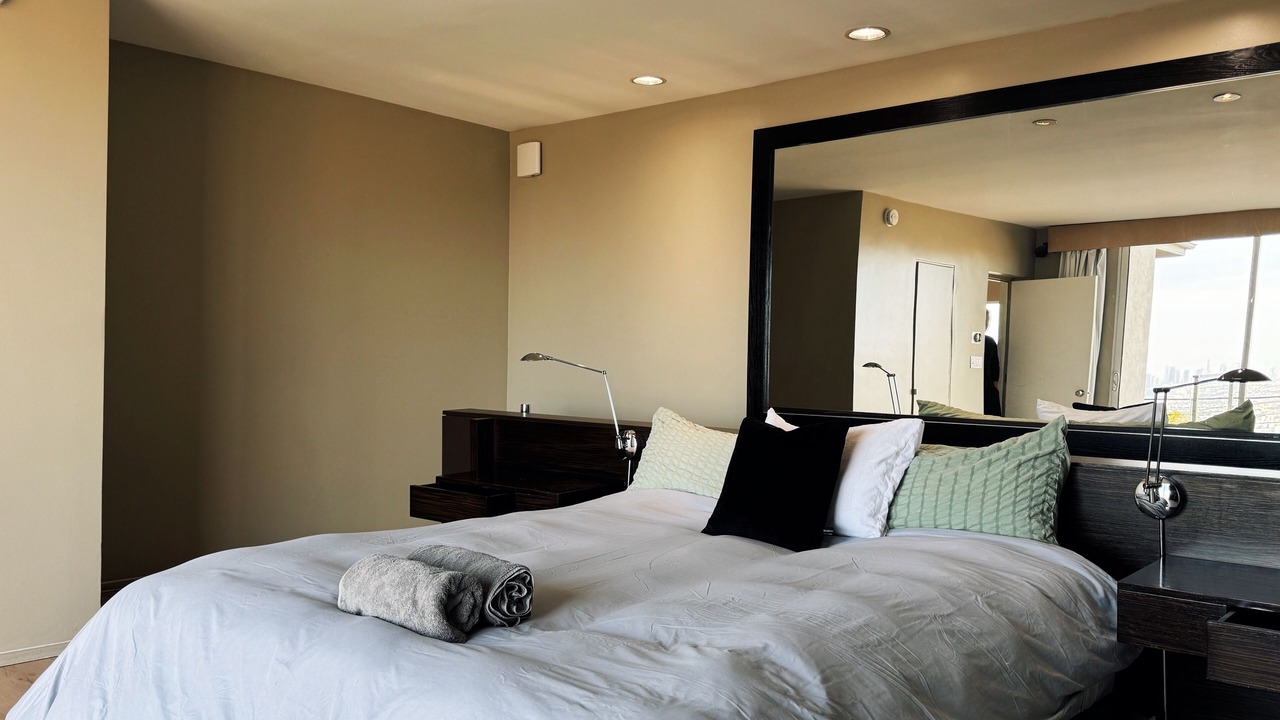 Photo of Bedroom in Hollywood Hills West