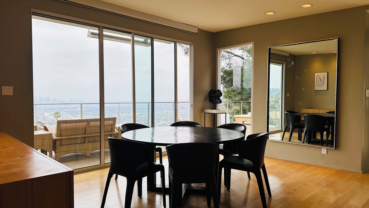 Photo of Others in Hollywood Hills West