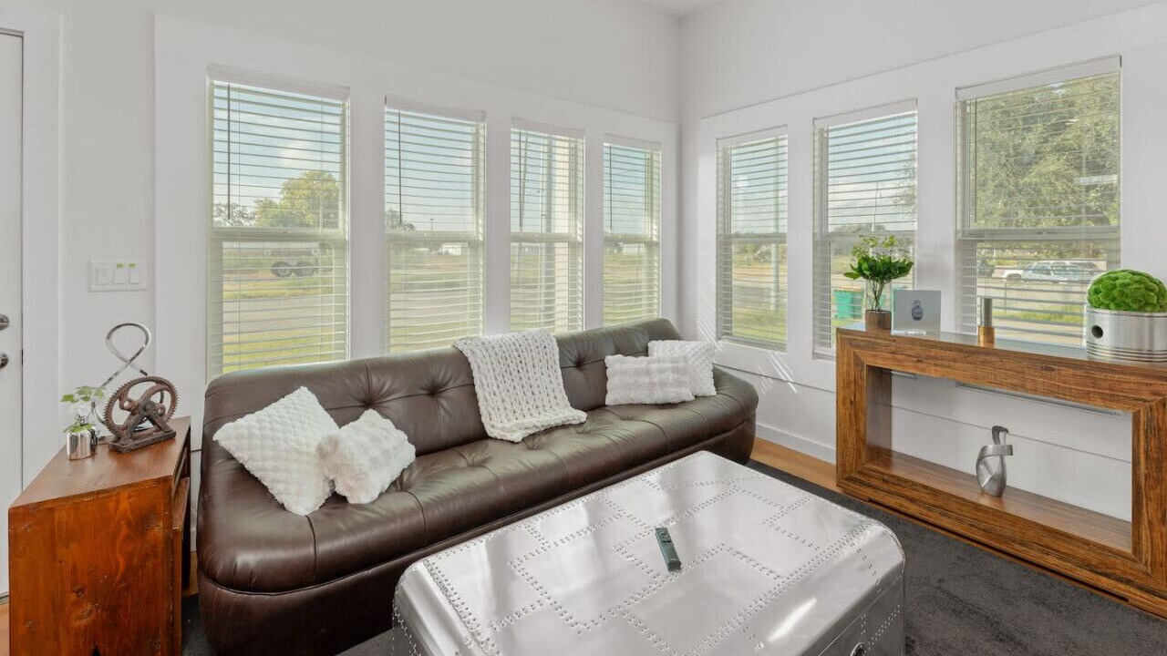 Photo of Livingroom in La Grange