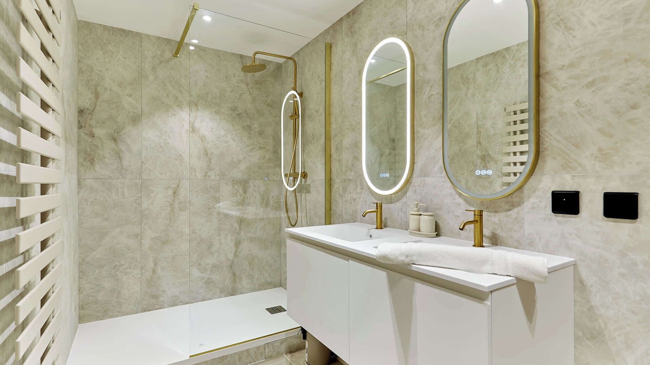 Photo of Others in Porte-Dauphine