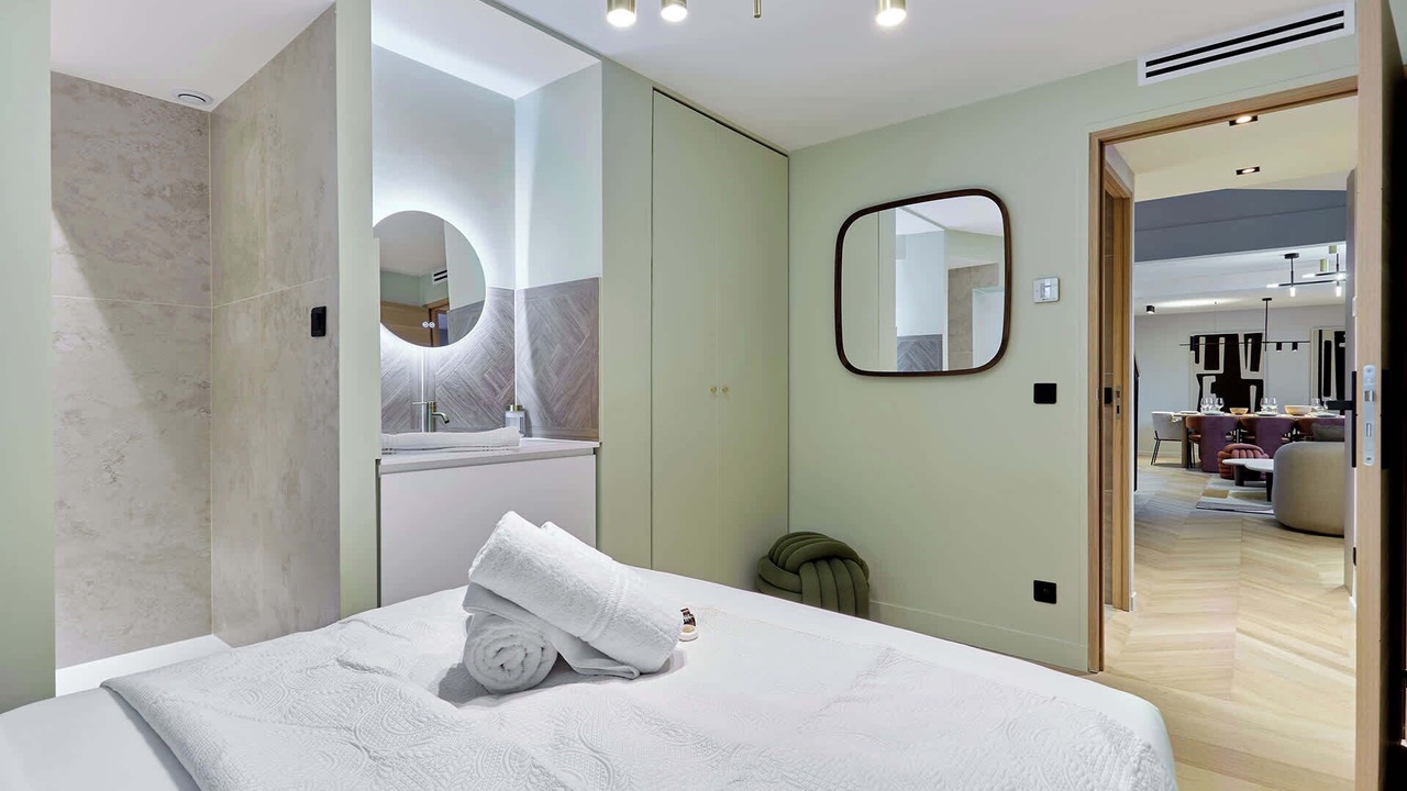 Photo of Others in Porte-Dauphine