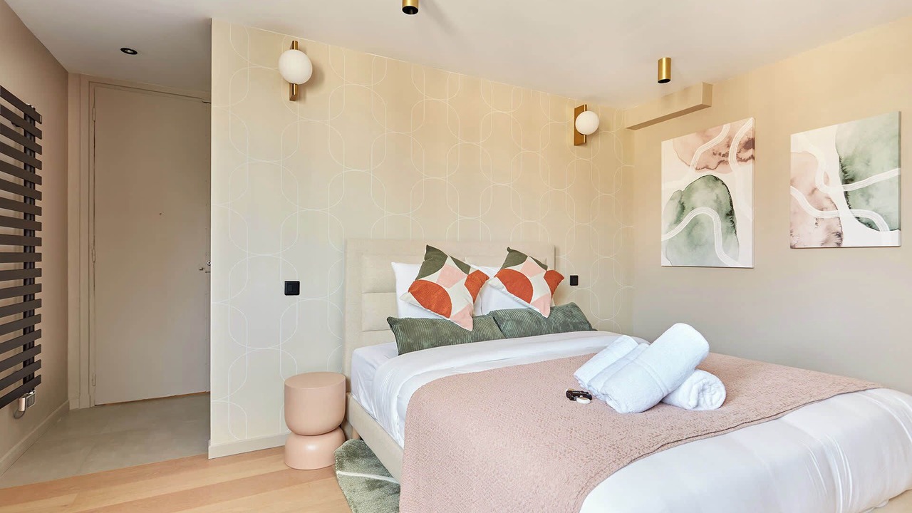 Photo of Others in Porte-Dauphine