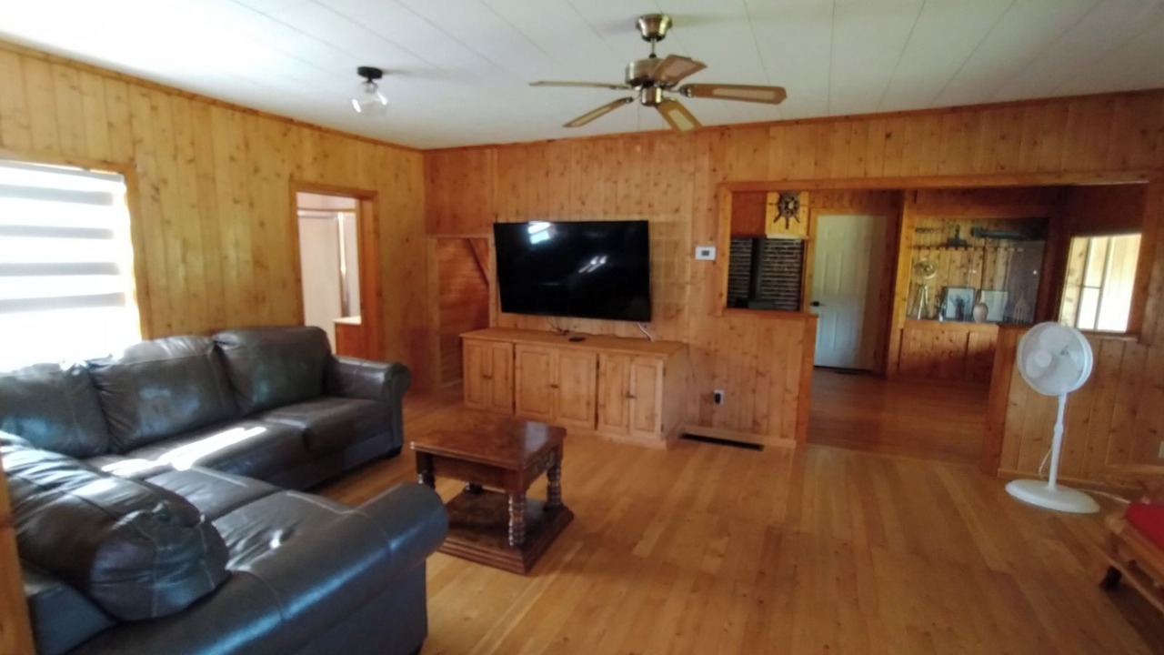 Photo of Livingroom in Tobermory