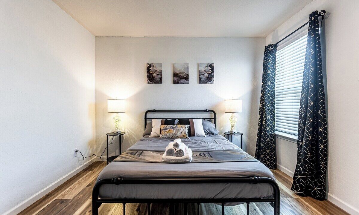 Photo of Bedroom in Medina Valley