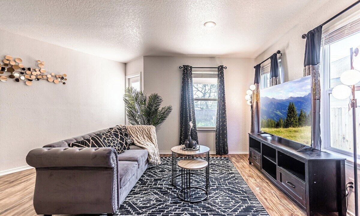 Photo of Livingroom in Medina Valley