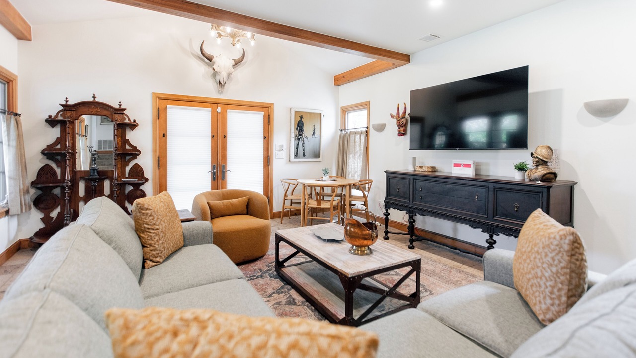 Photo of Livingroom in Central Oklahoma City