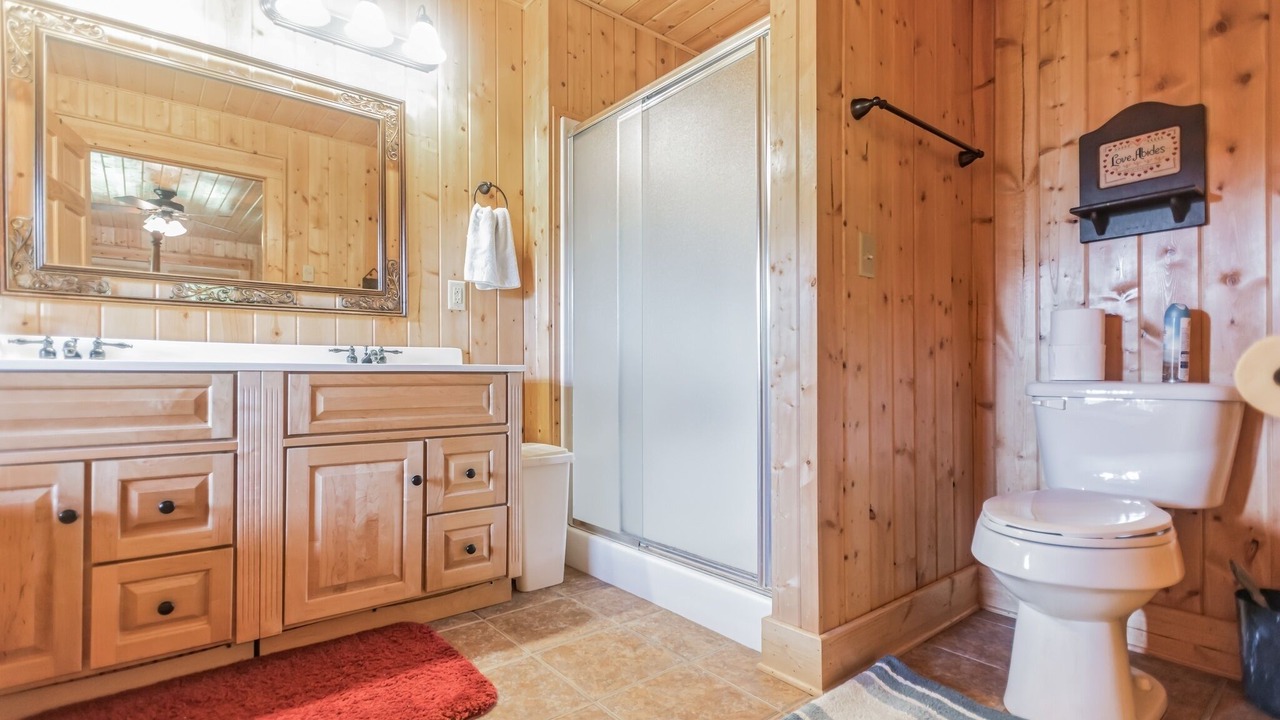 Photo of Bathroom in Butler