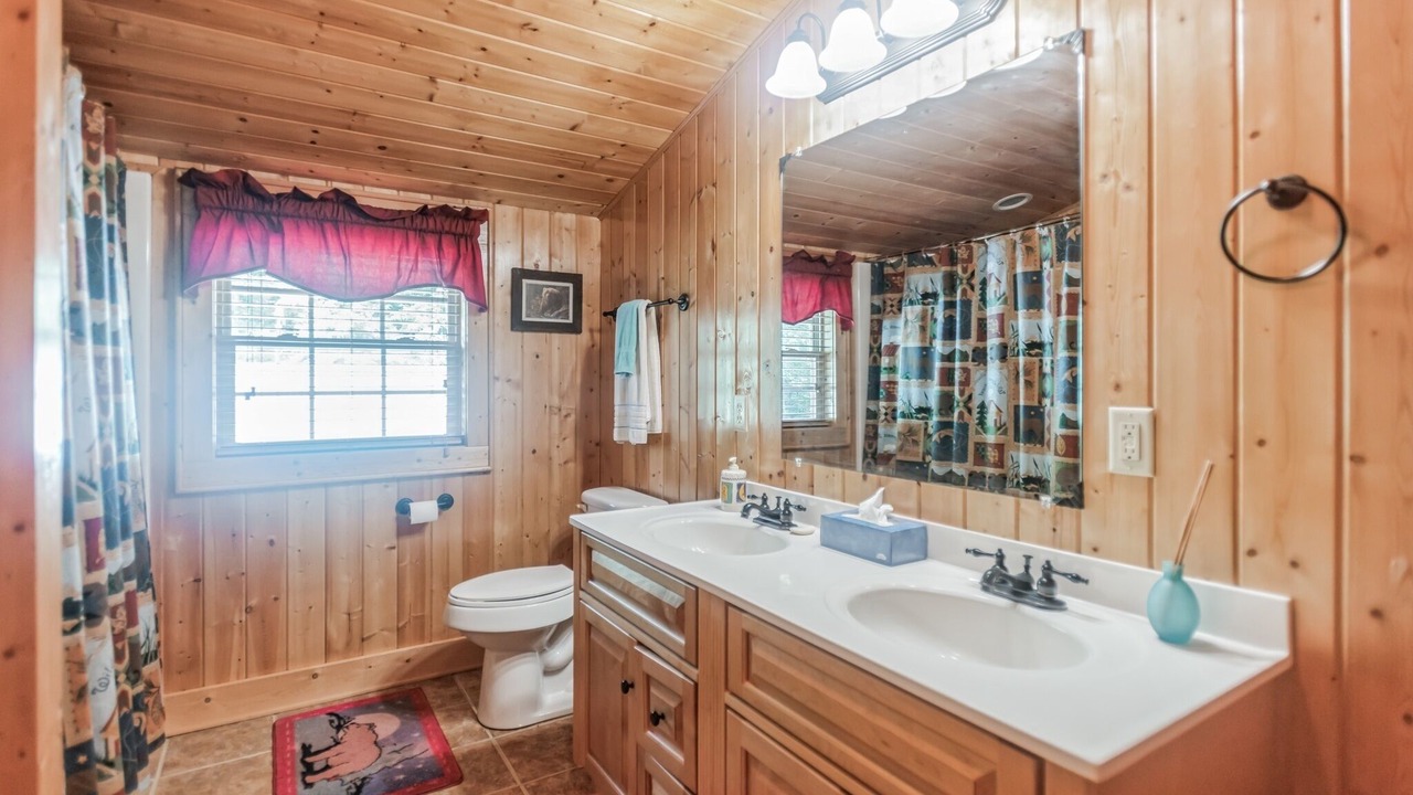 Photo of Bathroom in Butler