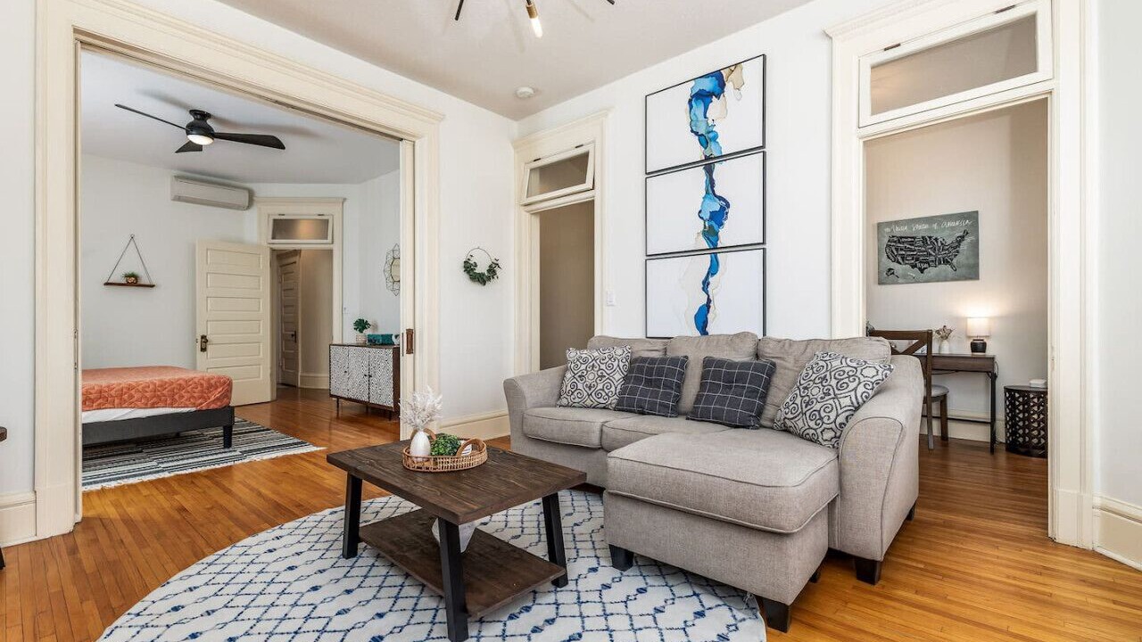 Photo of Livingroom in Dubuque