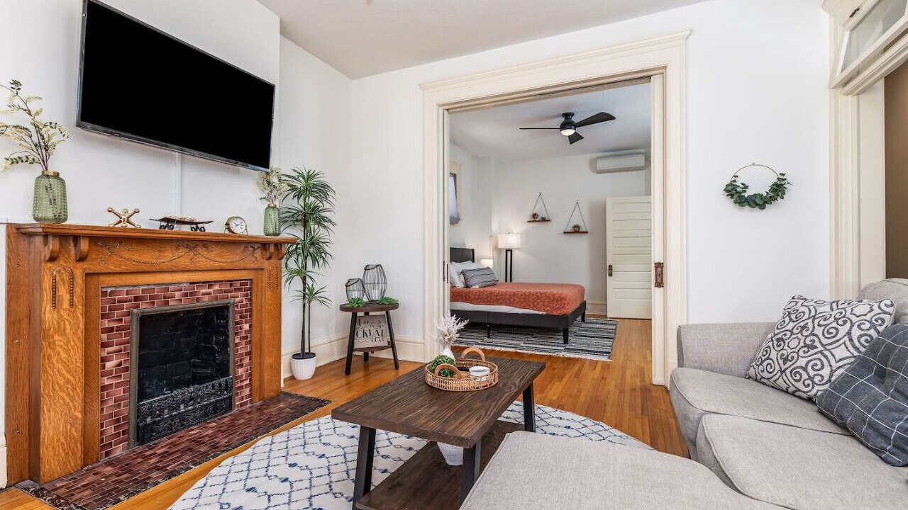 Photo of Livingroom in Dubuque